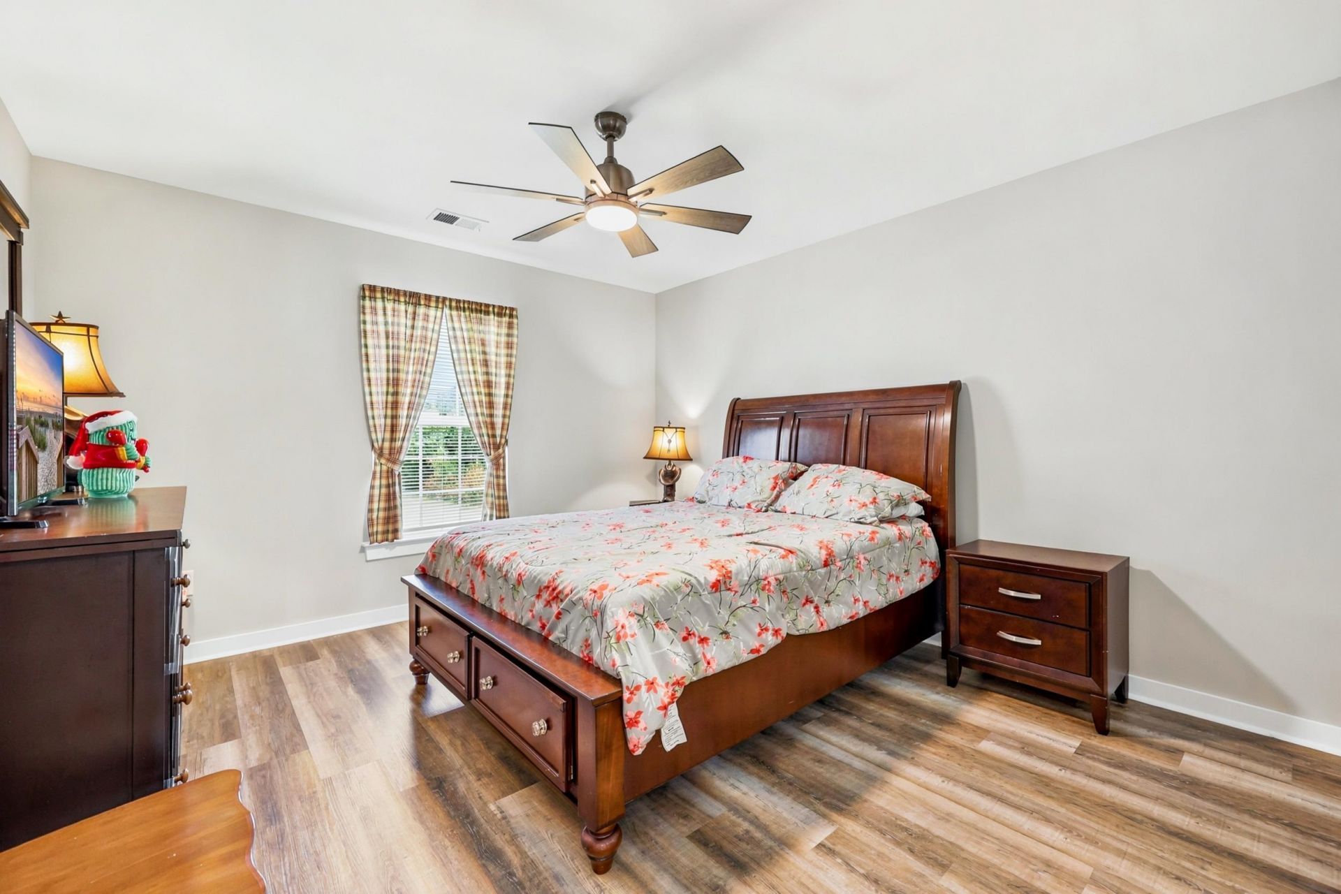 455 Pine Needle Dr.  Photo 18