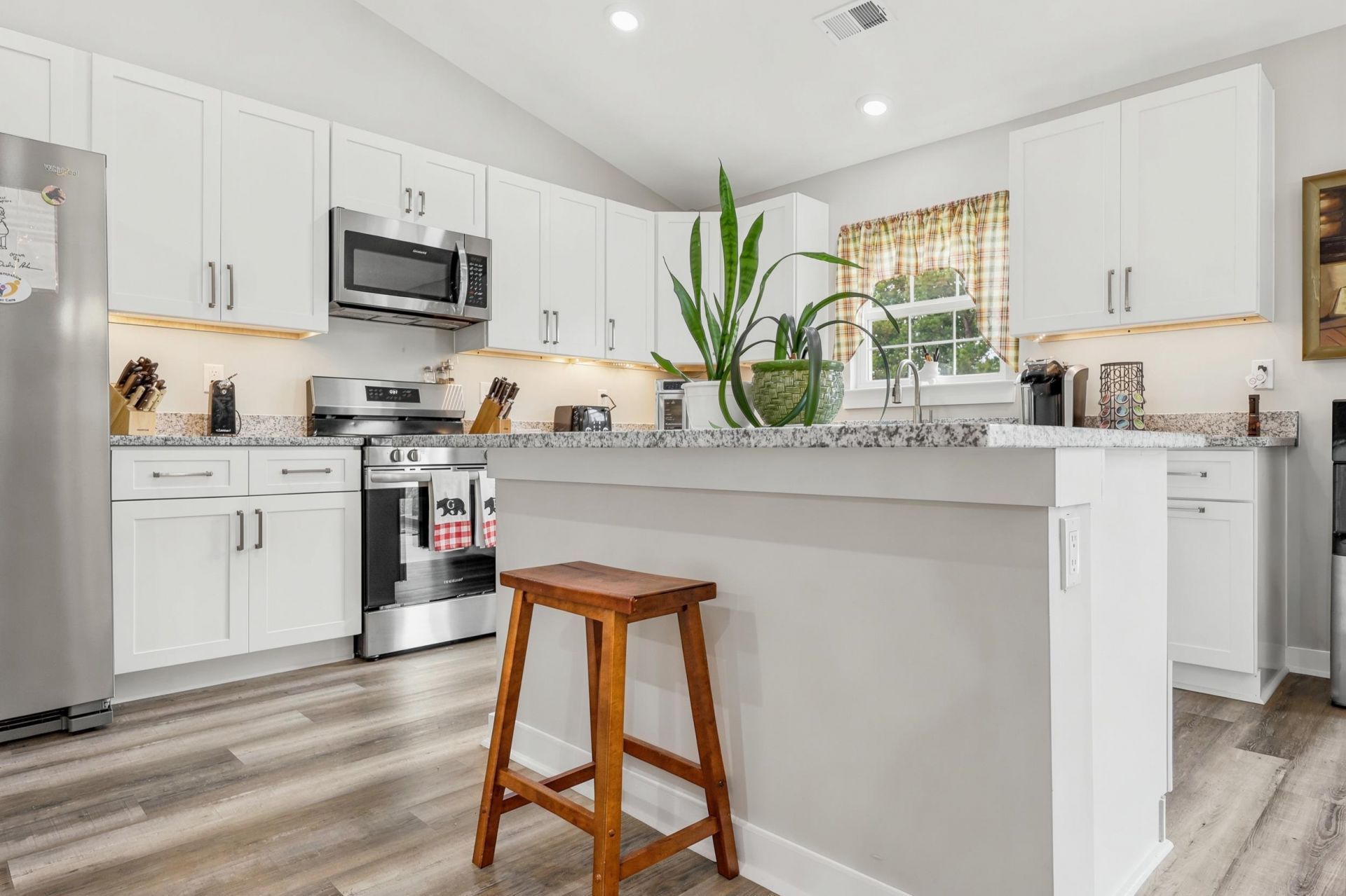 455 Pine Needle Dr.  Photo 8
