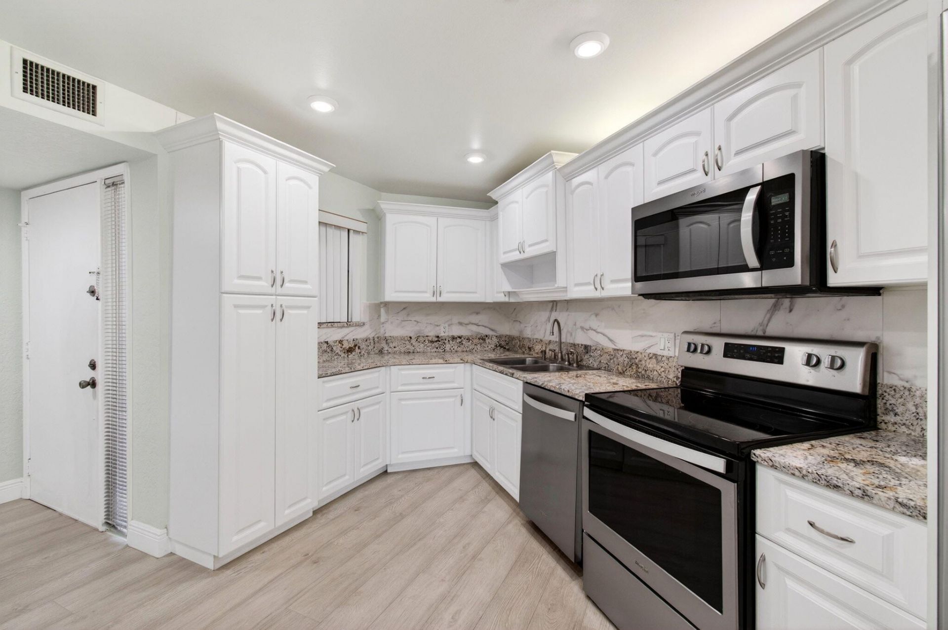 5750 Camino Del Sol, Unit 201, Boca Raton, FL 33433 Photo
