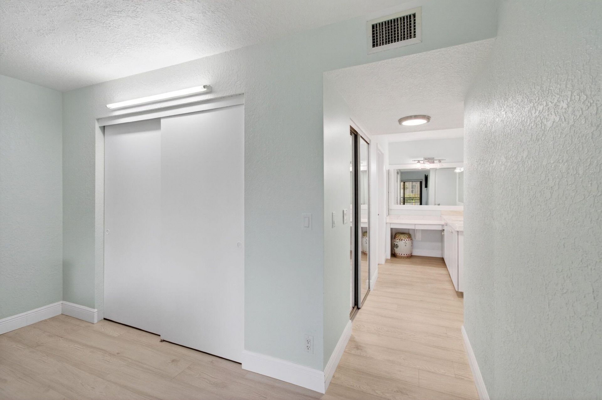 5750 Camino Del Sol, Unit 201, Boca Raton, FL 33433 Photo