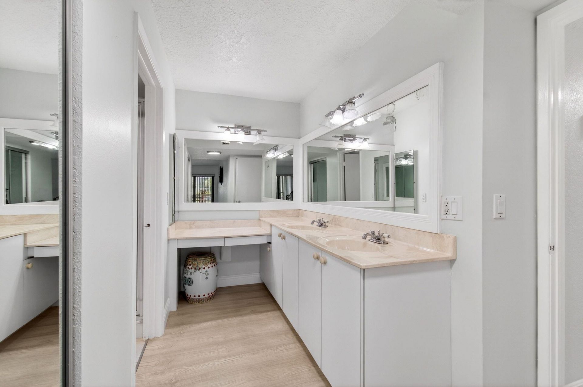 5750 Camino Del Sol, Unit 201, Boca Raton, FL 33433 Photo