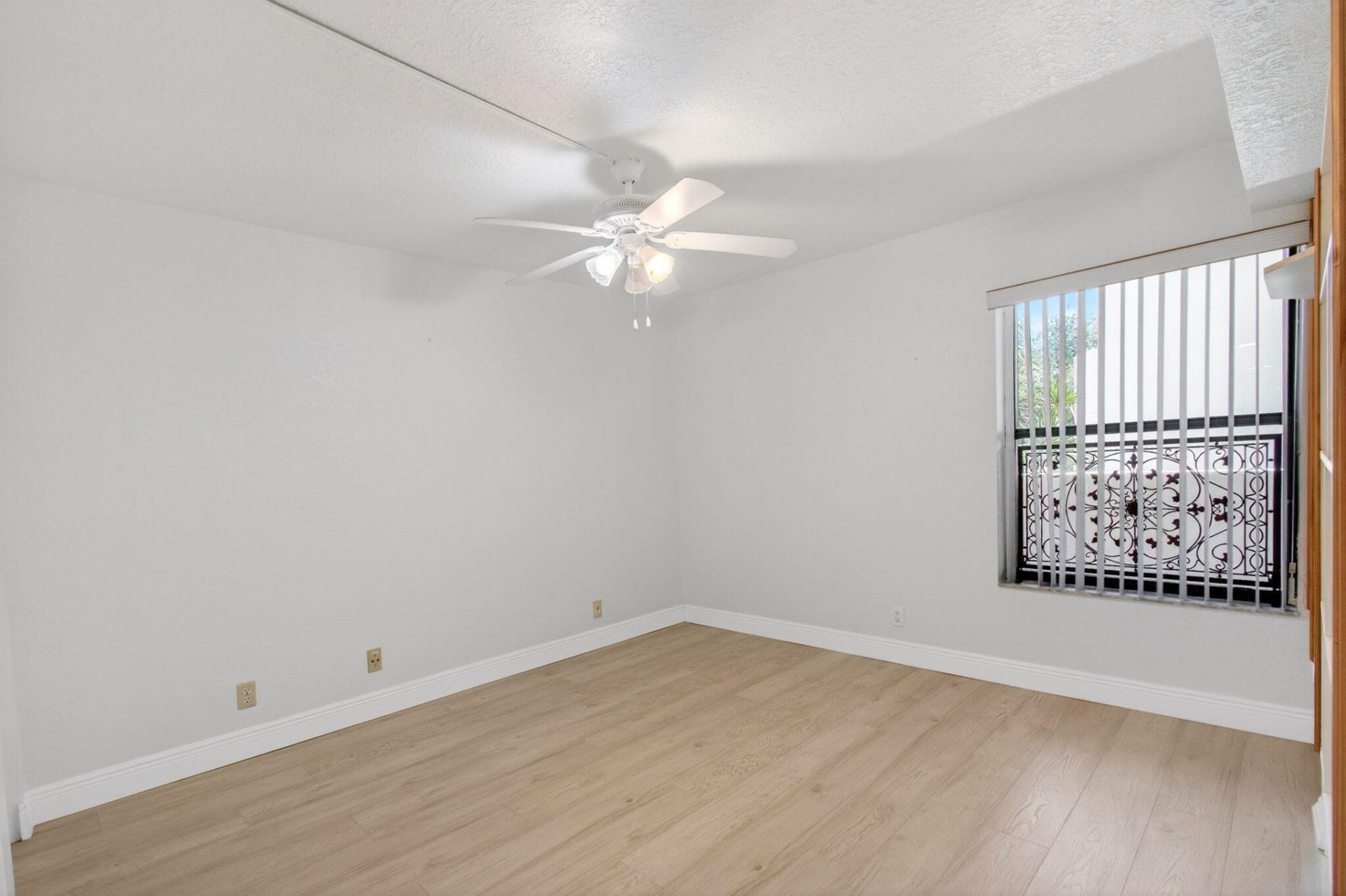 5750 Camino Del Sol, Unit 201, Boca Raton, FL 33433 Photo