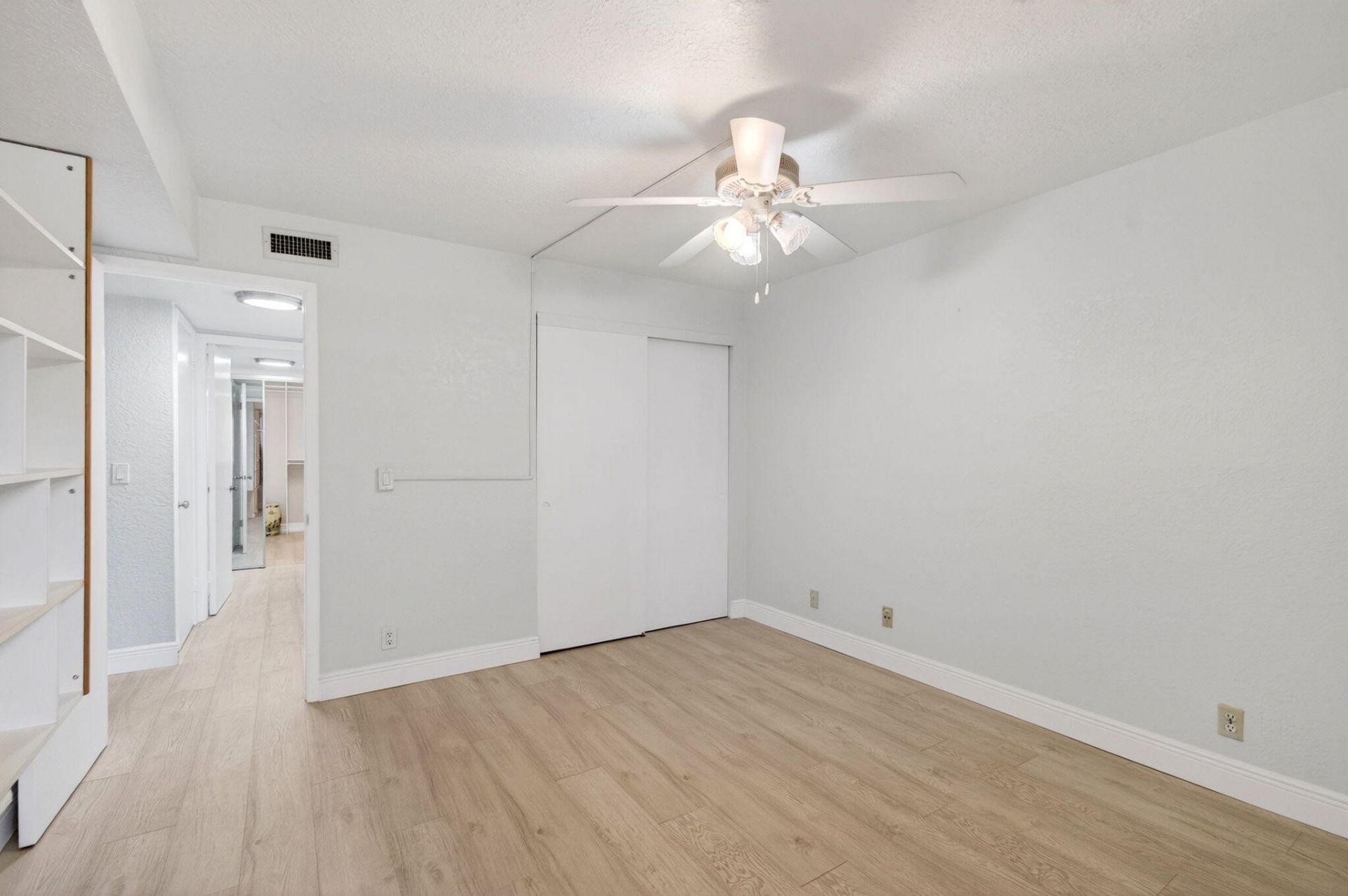 5750 Camino Del Sol, Unit 201, Boca Raton, FL 33433 Photo