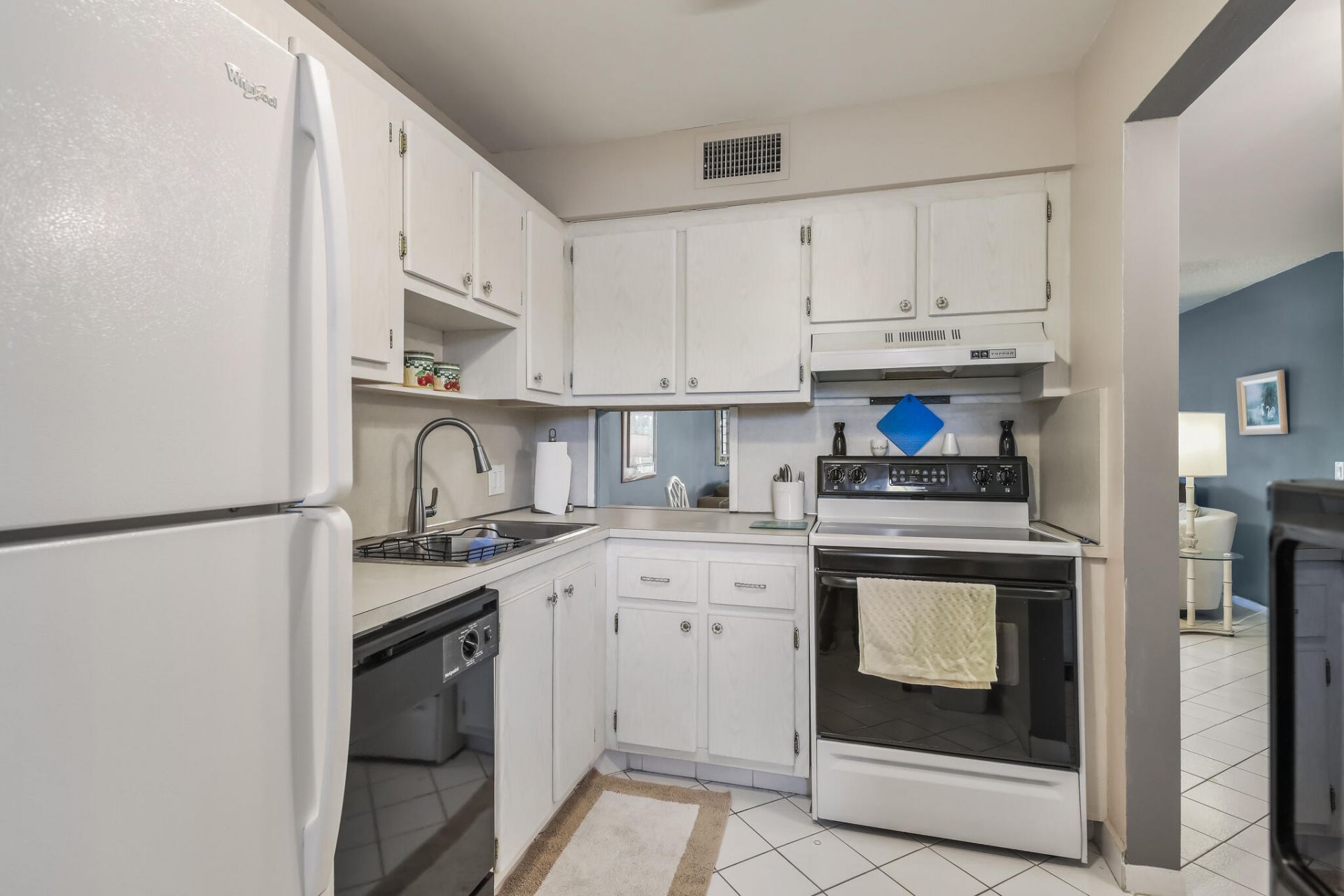 4260 Deste Court, Unit 205, Lake Worth, FL 33467 Photo