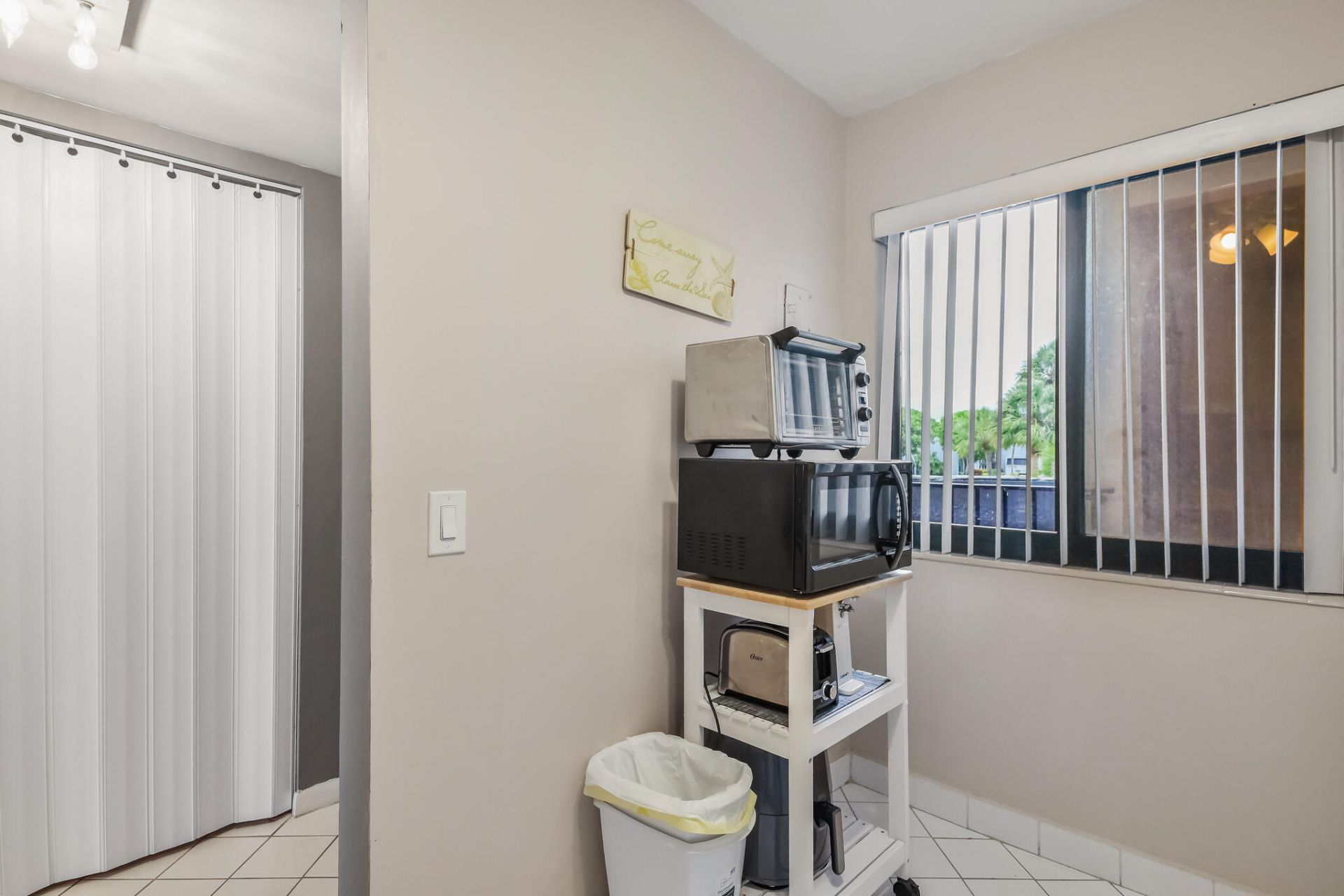 4260 Deste Court, Unit 205, Lake Worth, FL 33467 Photo