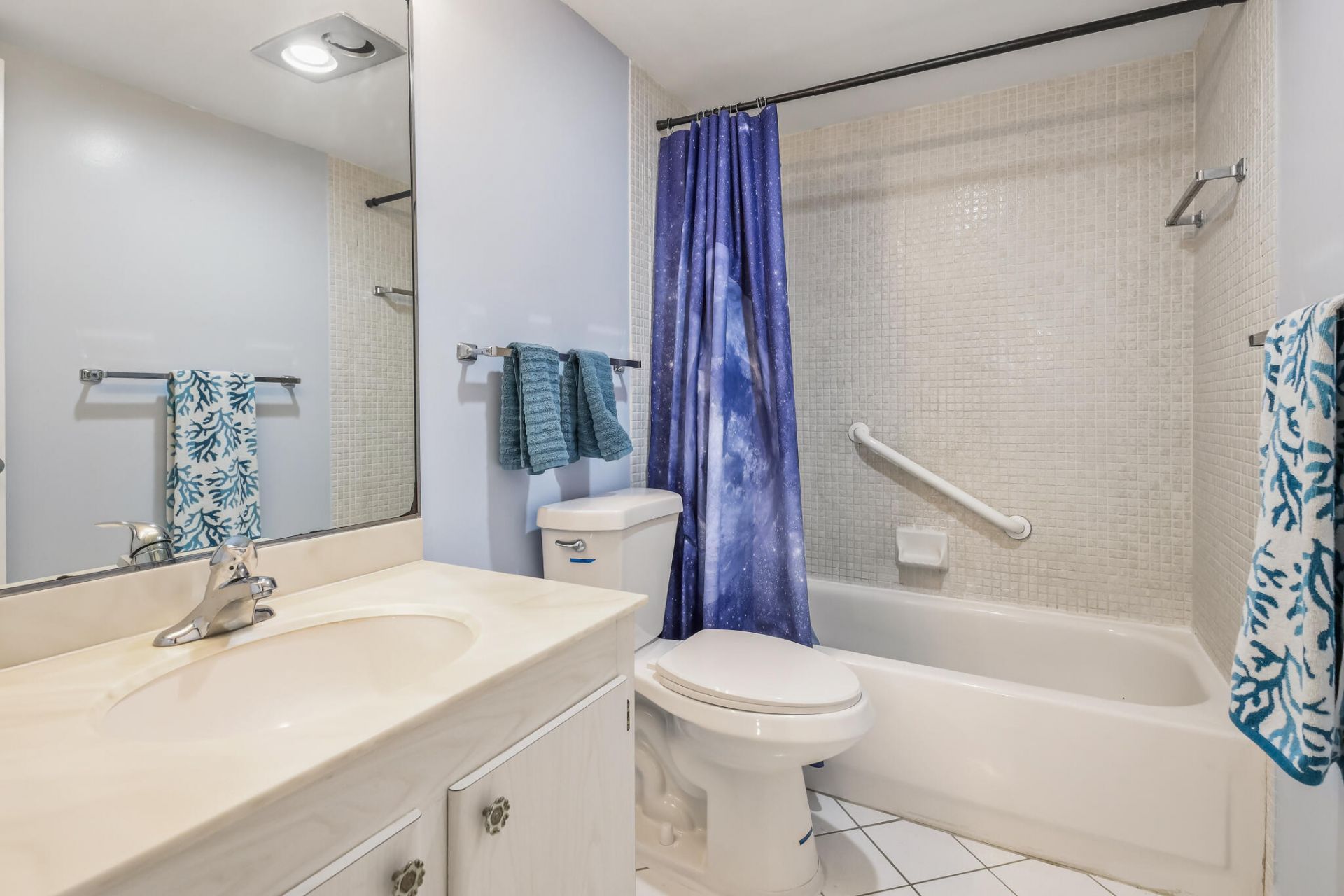 4260 Deste Court, Unit 205, Lake Worth, FL 33467 Photo