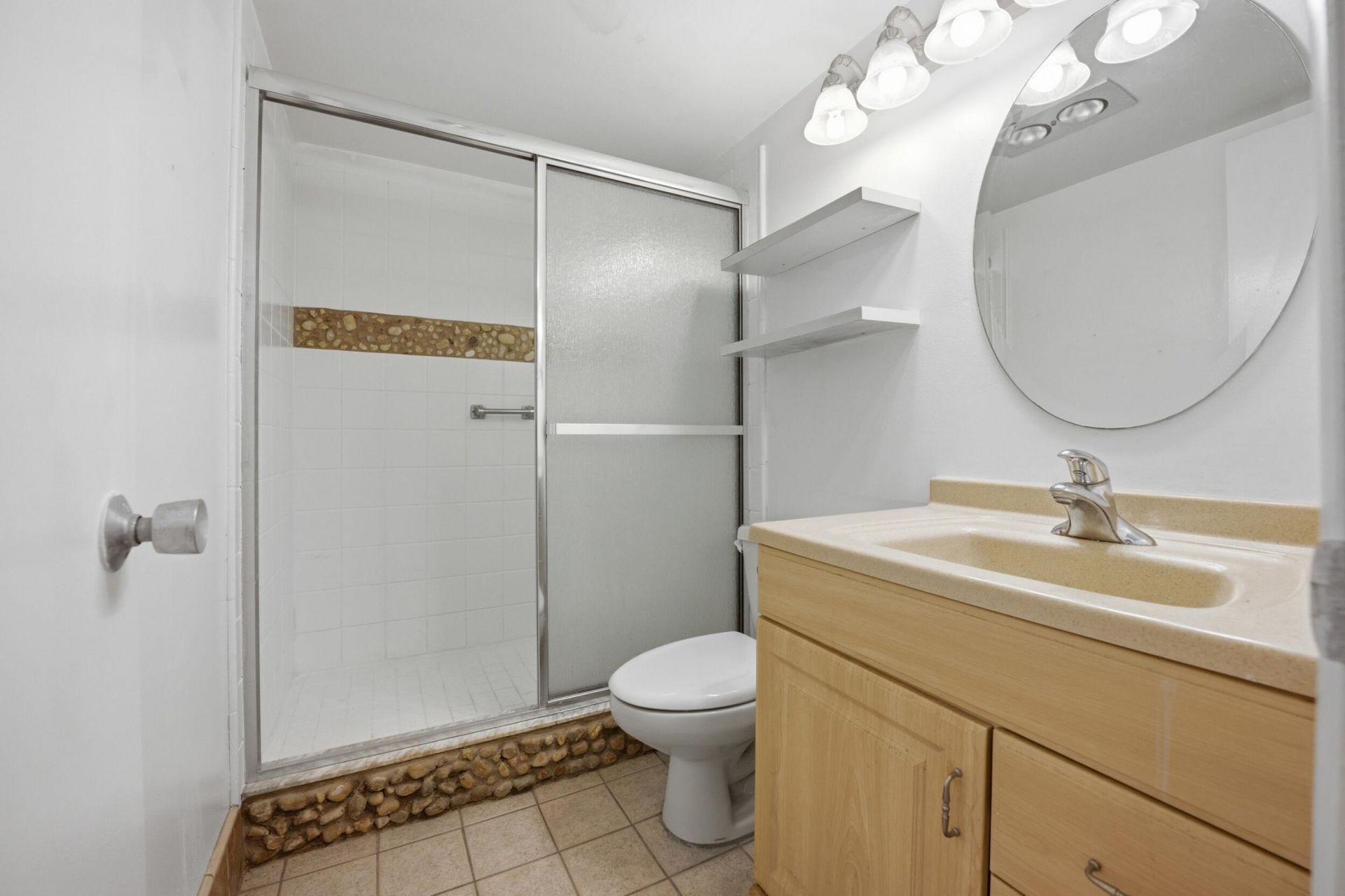 98 E Cambridge E, West Palm Beach, FL 33417 Photo
