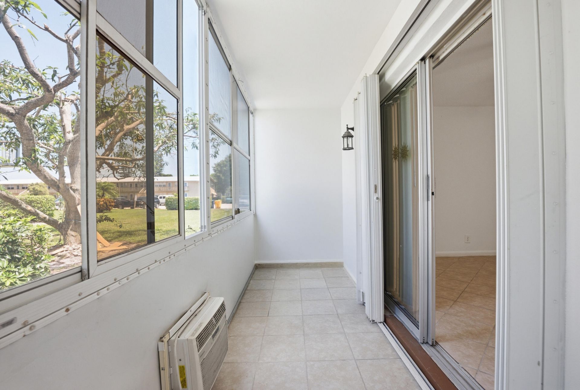 98 E Cambridge E, West Palm Beach, FL 33417 Photo
