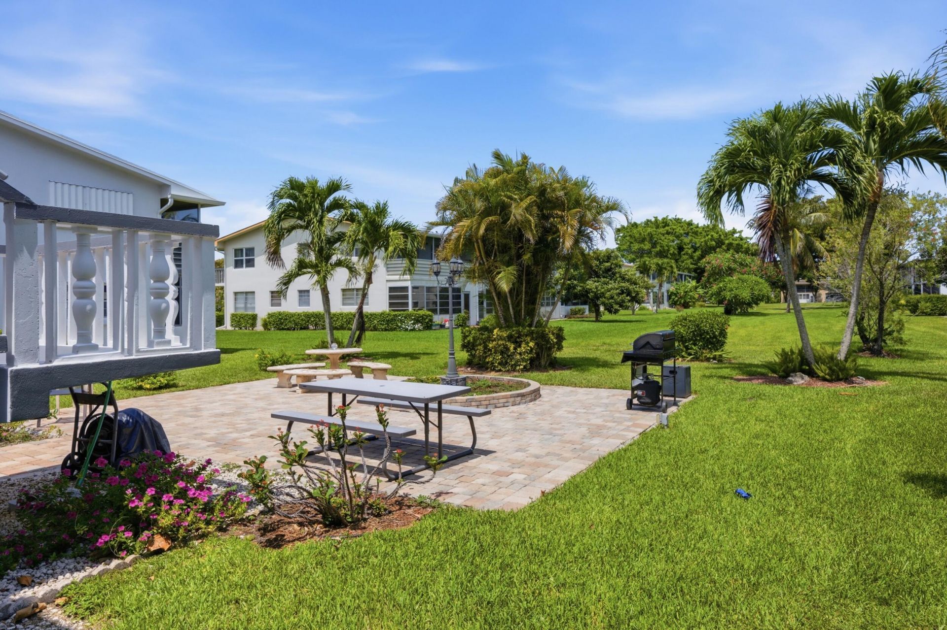 98 E Cambridge E, West Palm Beach, FL 33417 Photo