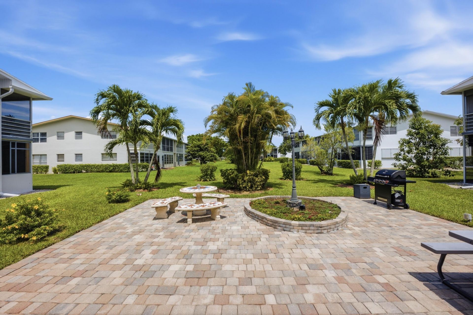 98 E Cambridge E, West Palm Beach, FL 33417 Photo