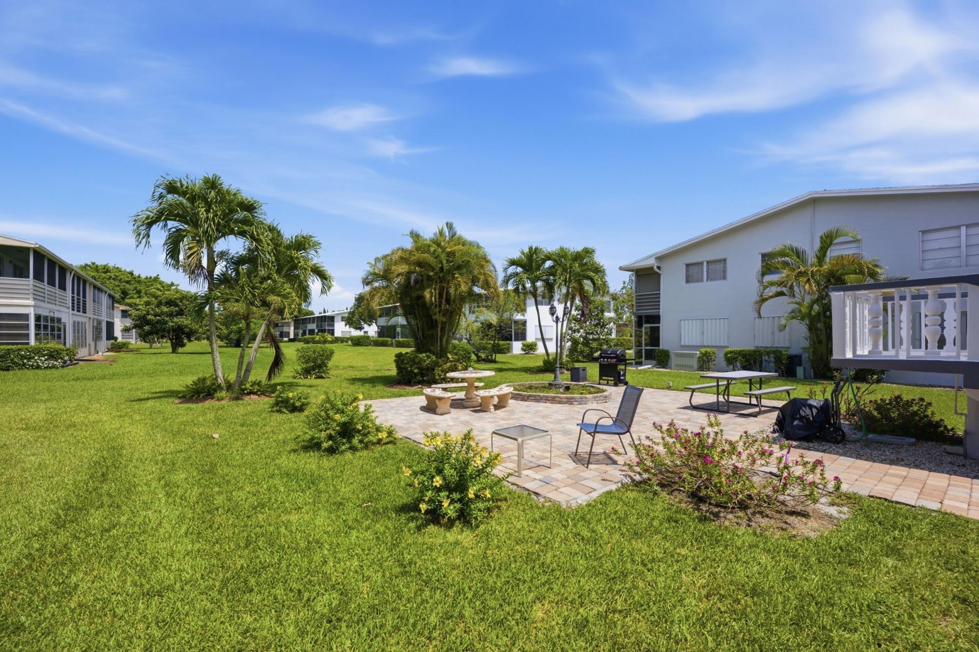 98 E Cambridge E, West Palm Beach, FL 33417 Photo