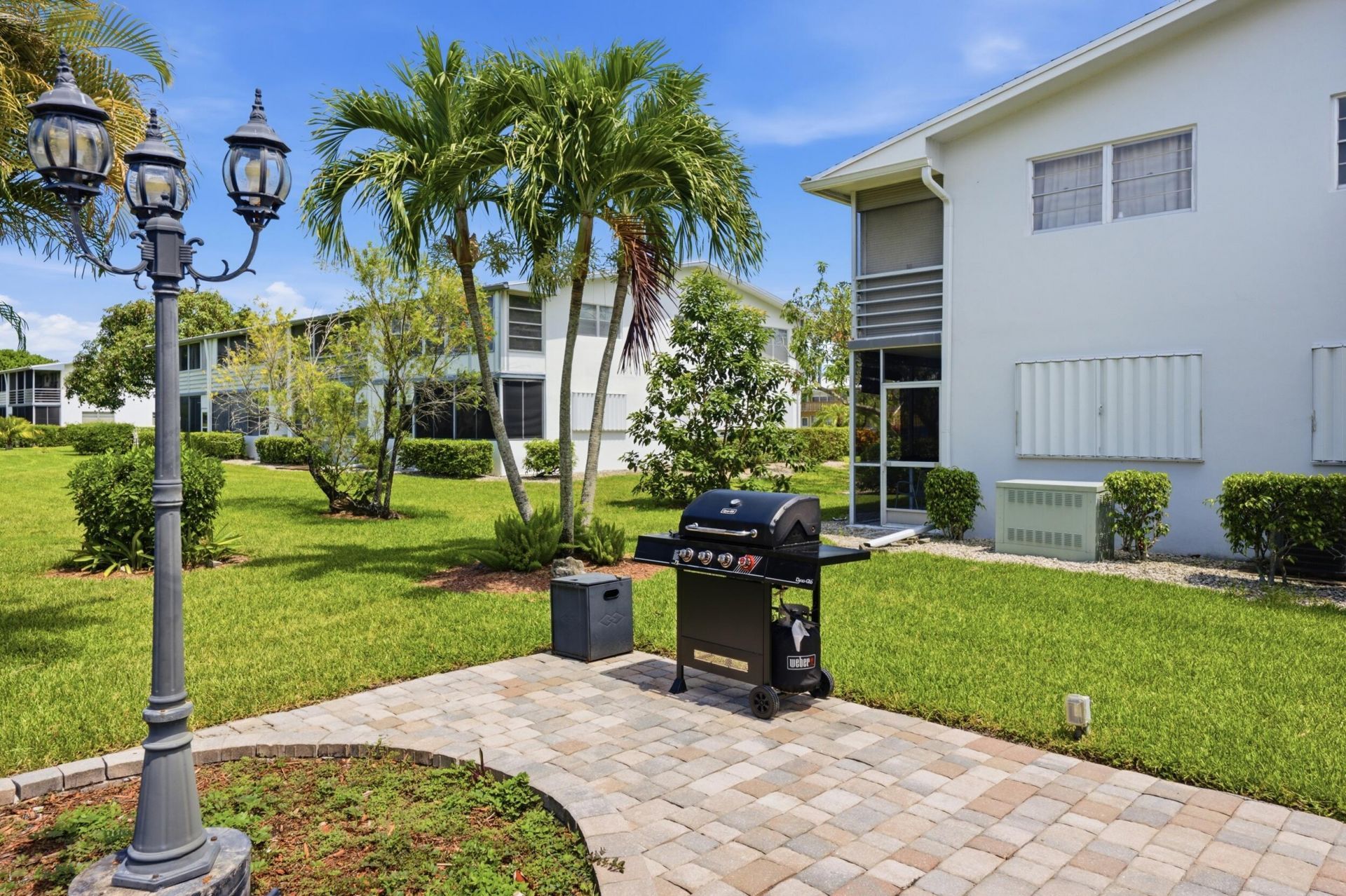 98 E Cambridge E, West Palm Beach, FL 33417 Photo