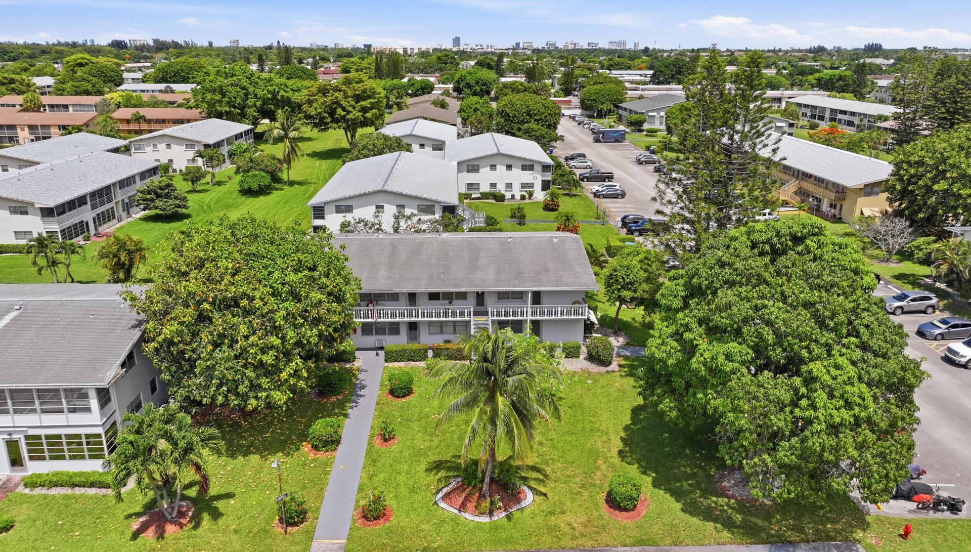 98 E Cambridge E, West Palm Beach, FL 33417 Photo