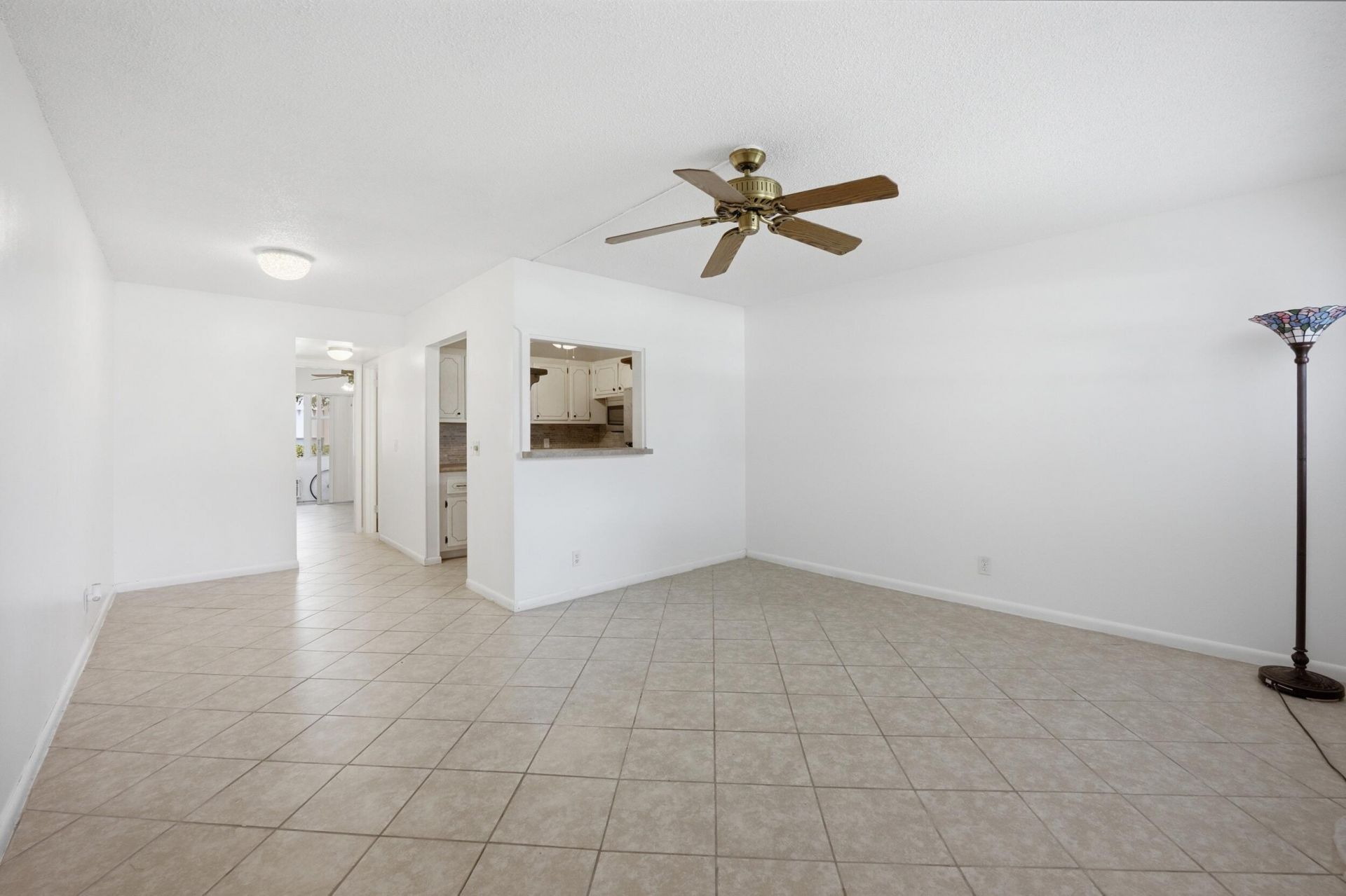 98 E Cambridge E, West Palm Beach, FL 33417 Photo