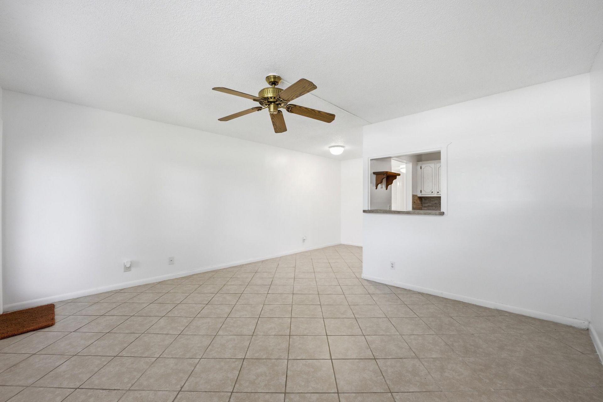 98 E Cambridge E, West Palm Beach, FL 33417 Photo