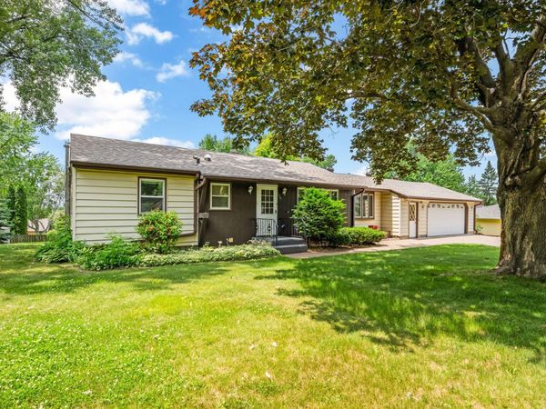 1789 Kennard Street , Maplewood, MN 55109