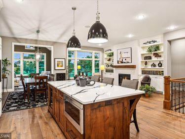 1230 Greenway Pass , Golden Valley, MN 55427