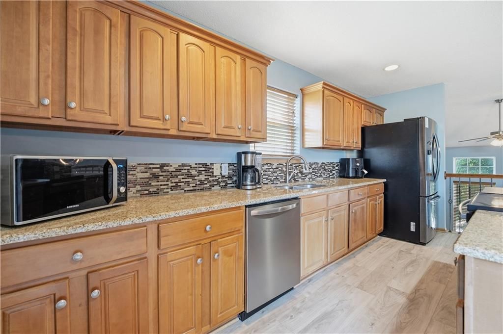 12208 N Shannon Avenue, Kansas City, MO 64163 Main Photo