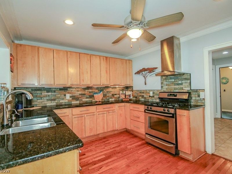 7839 Lake Shore Boulevard, Mentor on the Lake, OH 44060 Photo 13