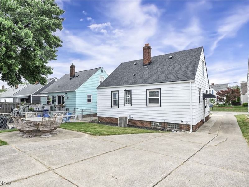 6207 Delora Avenue, Brooklyn, OH 44144 Photo 5