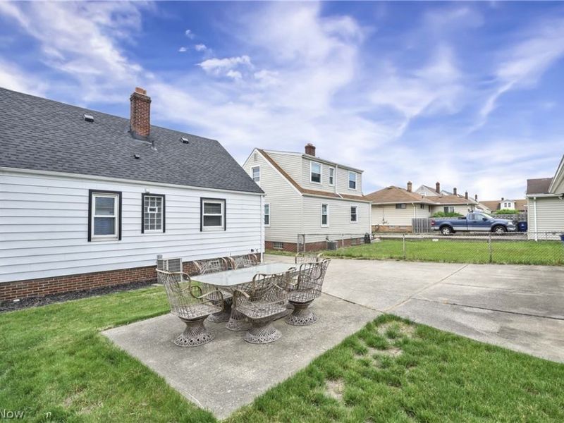 6207 Delora Avenue, Brooklyn, OH 44144 Photo 8