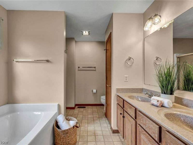 690 River Bend Boulevard, Kent, OH 44240 Photo 23