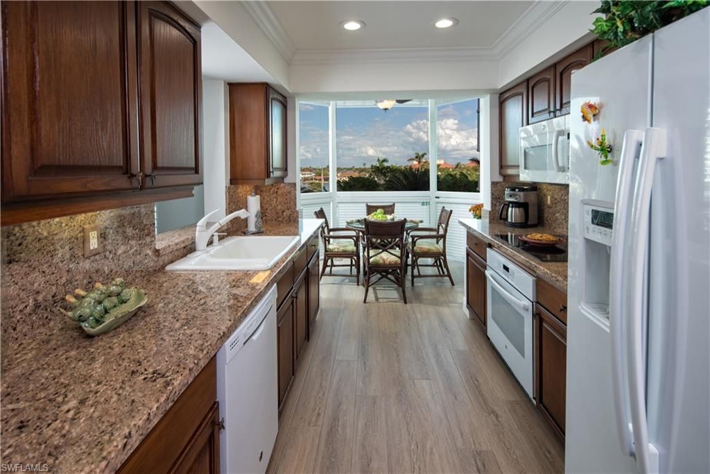 4255 Gulf Shore Blvd N, Unit 207, Naples, FL 34103 Photo