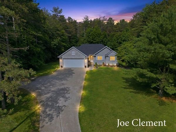 9347 Cedar Pines Lane NE, Sparta, MI 49345