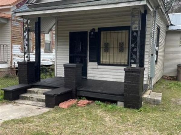 1055 Marine Street, Mobile, AL 36605