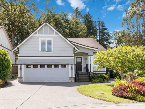 783 Rogers Way , Saanich, BC V8X 5L1