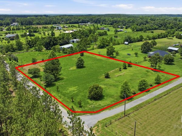 15799 Fawns Run Road, Bay Minette, AL 36507