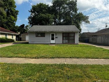 4642 W Hillcrest Avenue, Dayton, OH 45406
