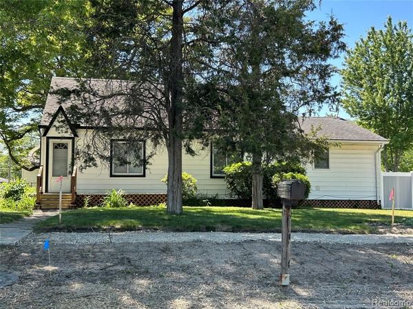 8309 Hugh Street , Westland, MI 48185