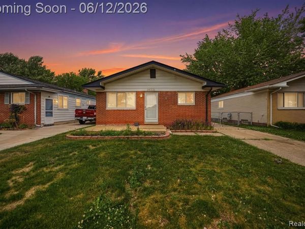 19831 Voiland Street, Roseville, MI 48066