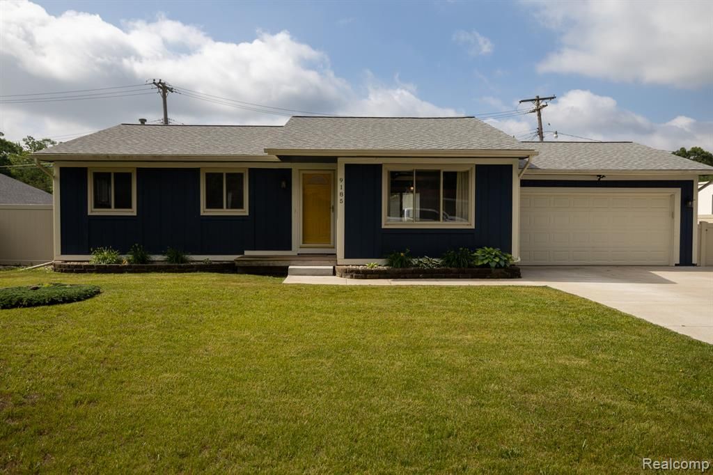 9185 Ashdown Avenue, White Lake Township, MI 48386 Main Photo