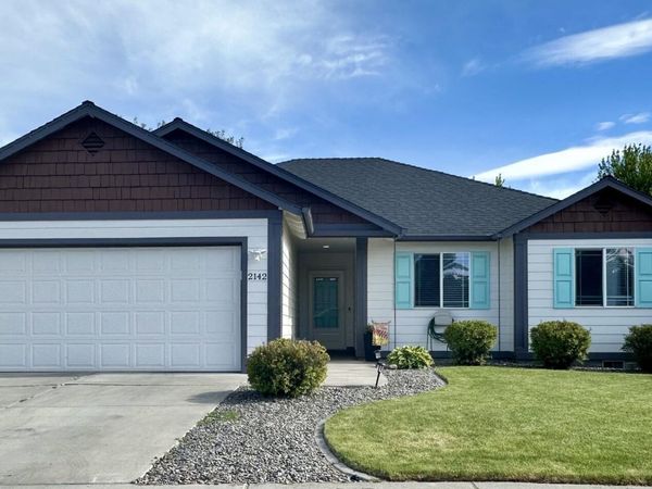 2142 NW Elm Avenue, Redmond, OR 97756