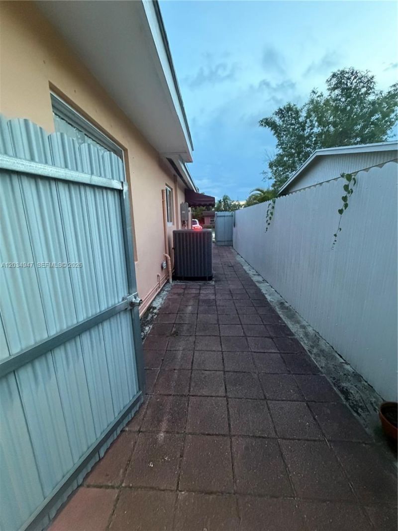 15431 SW 101st Ave , Miami, FL 33157 Photo