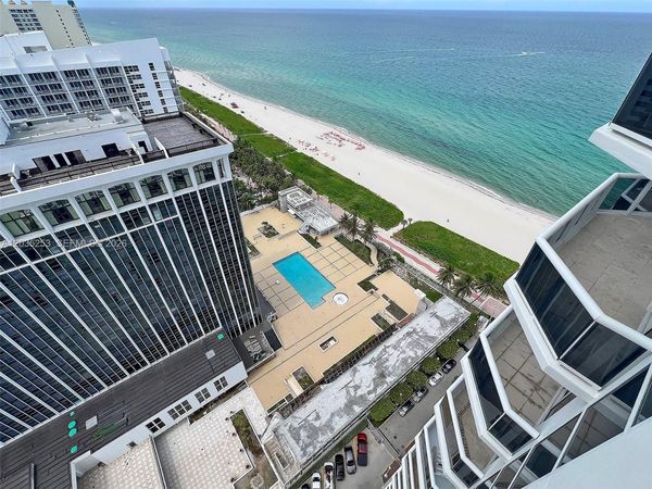 4779 Collins Ave , Unit 2708, Miami Beach, FL 33140