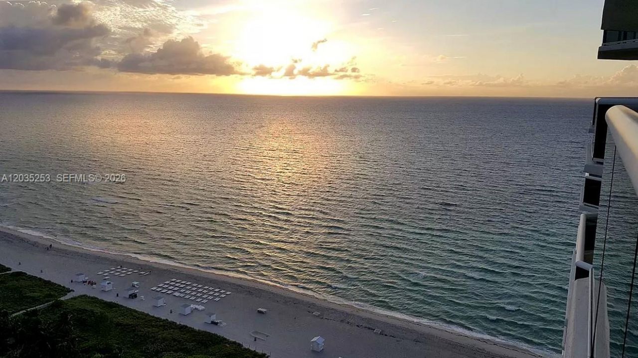 4779 Collins Ave , Unit 2708, Miami Beach, FL 33140 Photo