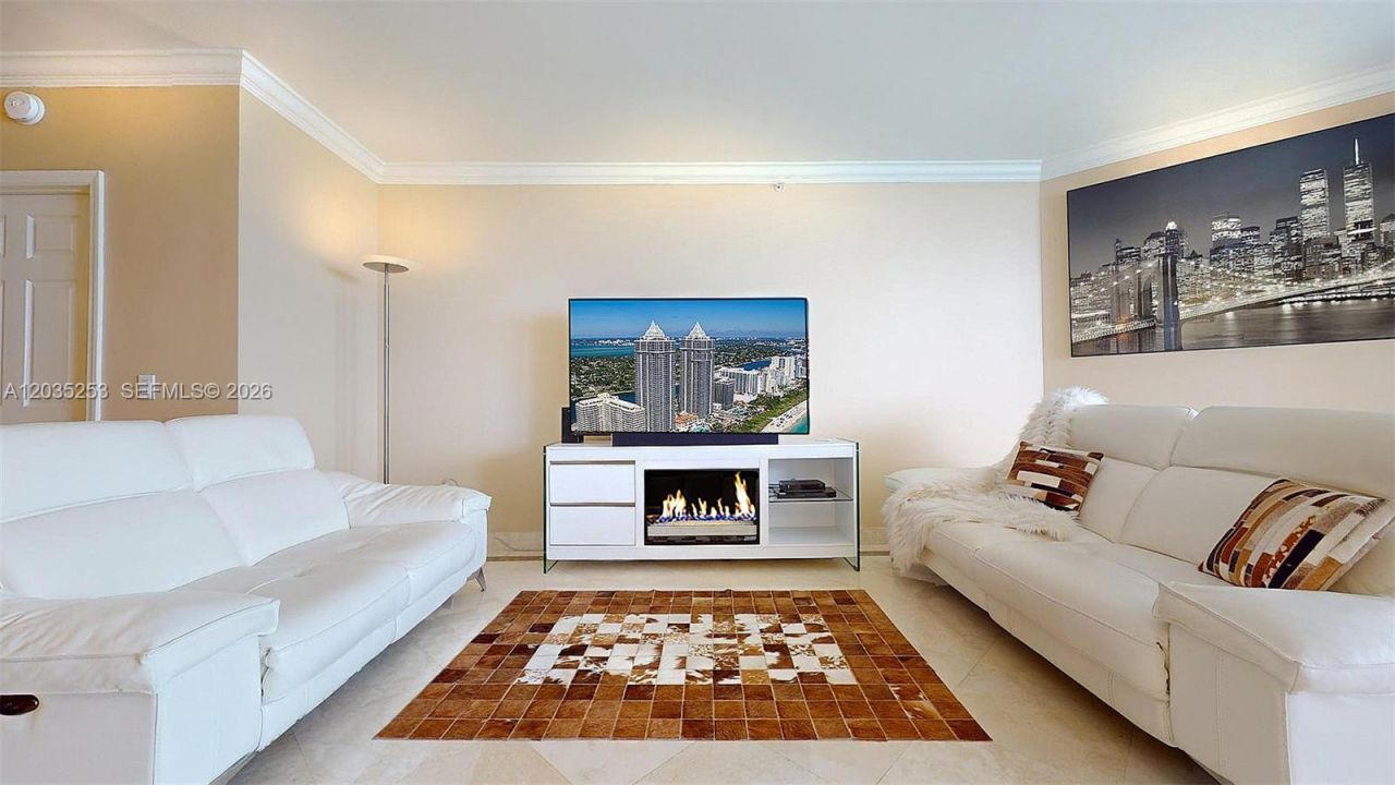 4779 Collins Ave , Unit 2708, Miami Beach, FL 33140 Photo