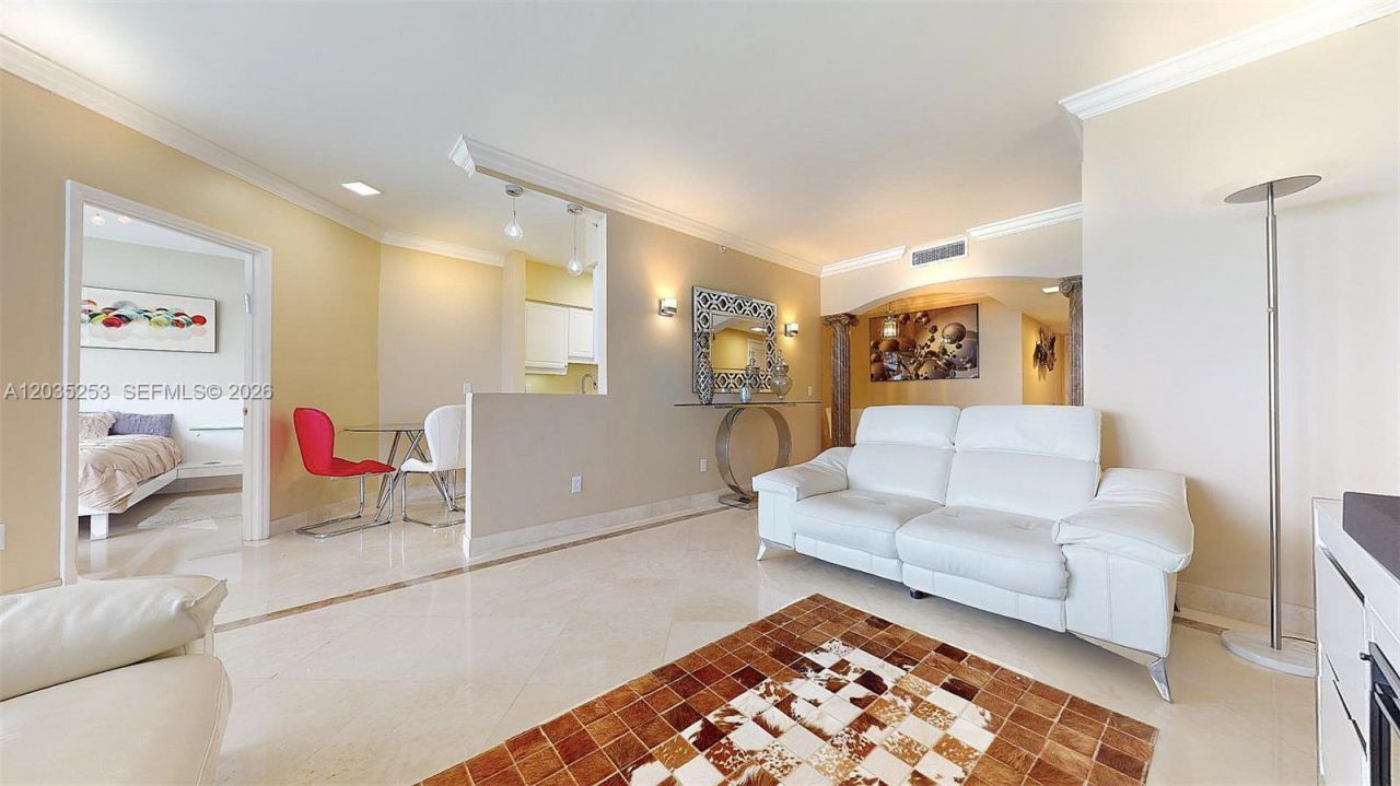4779 Collins Ave , Unit 2708, Miami Beach, FL 33140 Photo