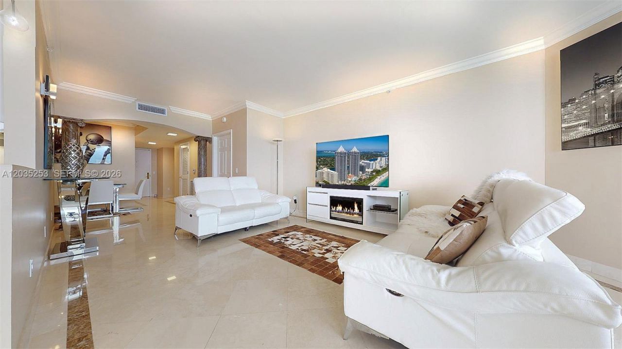 4779 Collins Ave , Unit 2708, Miami Beach, FL 33140 Photo