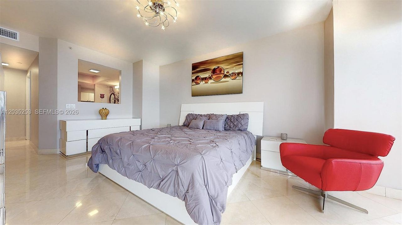 4779 Collins Ave , Unit 2708, Miami Beach, FL 33140 Photo