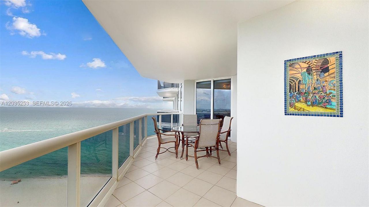 4779 Collins Ave , Unit 2708, Miami Beach, FL 33140 Photo