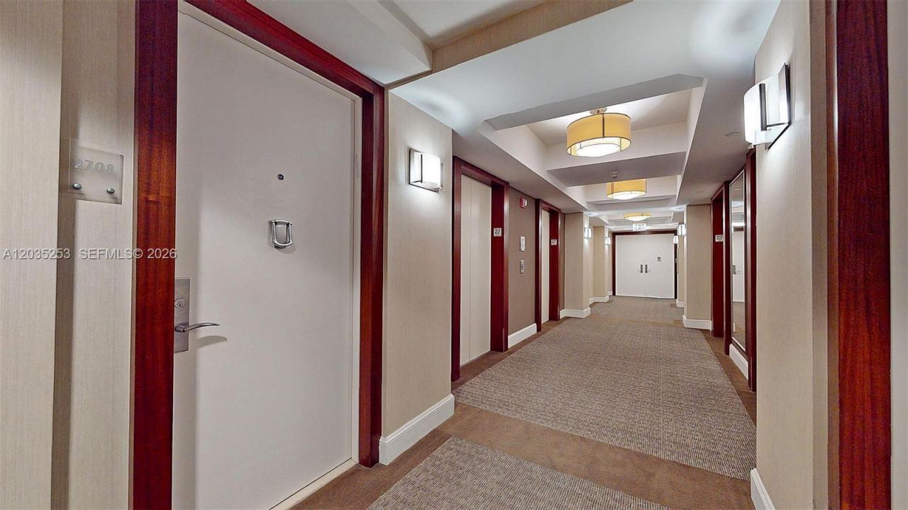 4779 Collins Ave , Unit 2708, Miami Beach, FL 33140 Photo