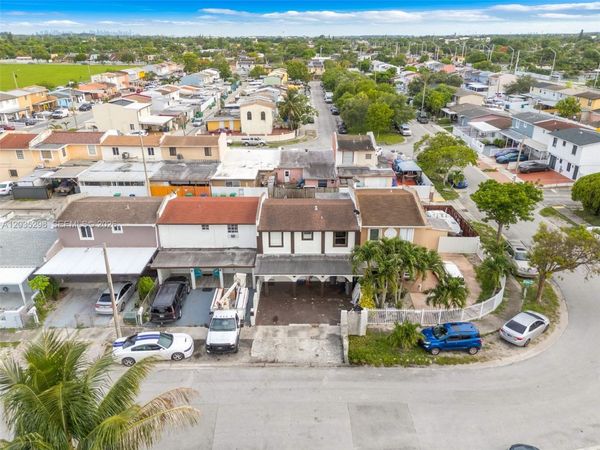 4522 NW 194th St, Miami Gardens, FL 33055