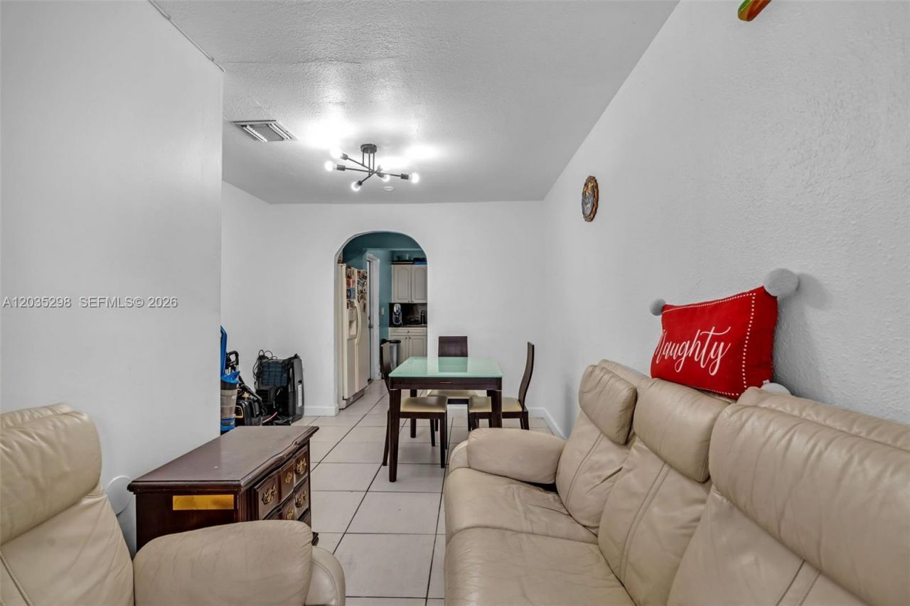 4522 NW 194th St, Miami Gardens, FL 33055 Photo
