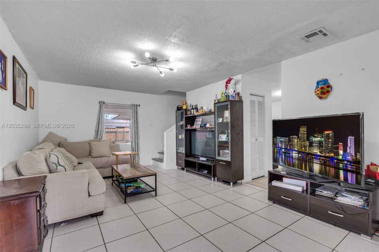 4522 NW 194th St , Miami Gardens, FL 33055 Photo