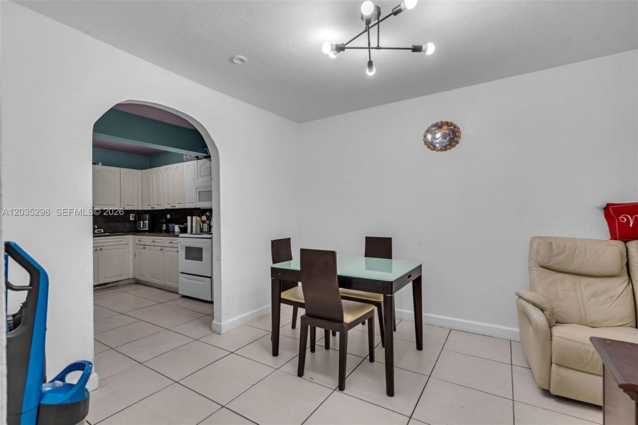 4522 NW 194th St, Miami Gardens, FL 33055 Photo