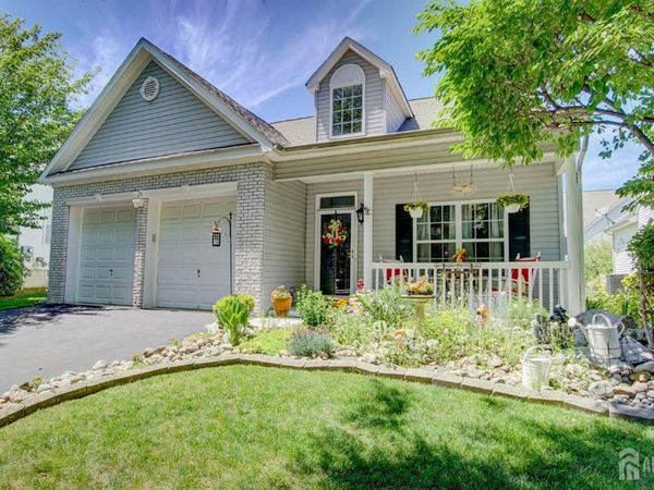 13 High Street, Helmetta, NJ 08828